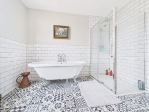 Family Bathroom- click for photo gallery